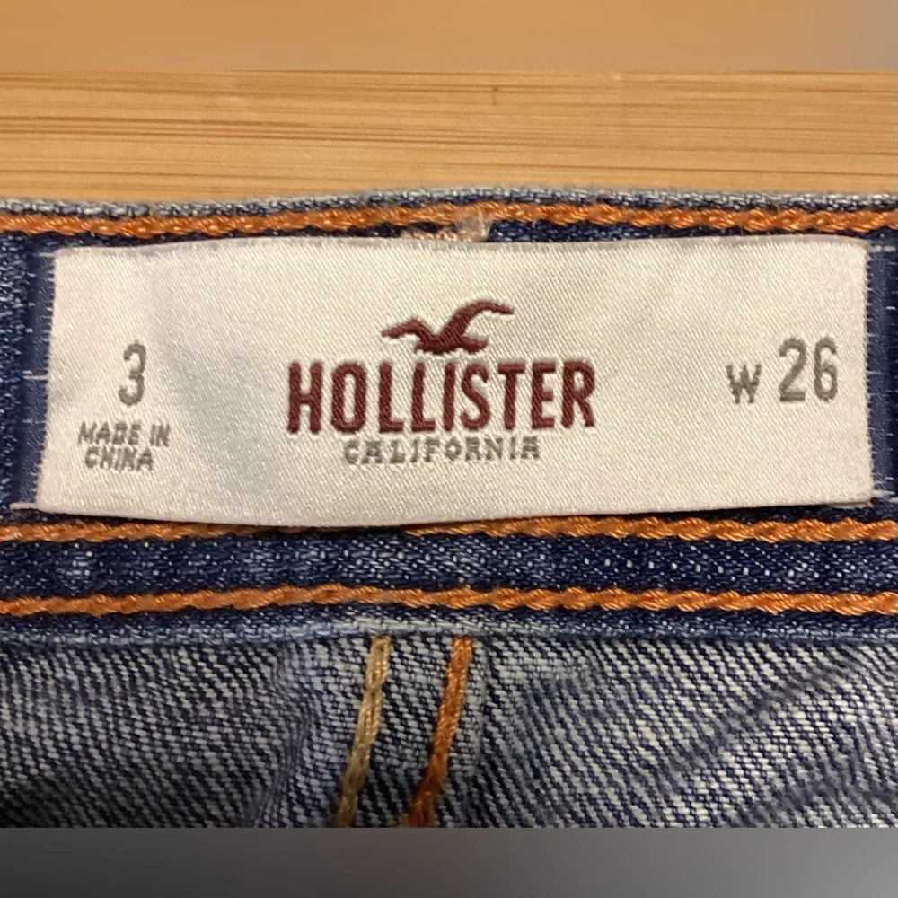 Hollister Denim Shorts - Picture 3 of 11